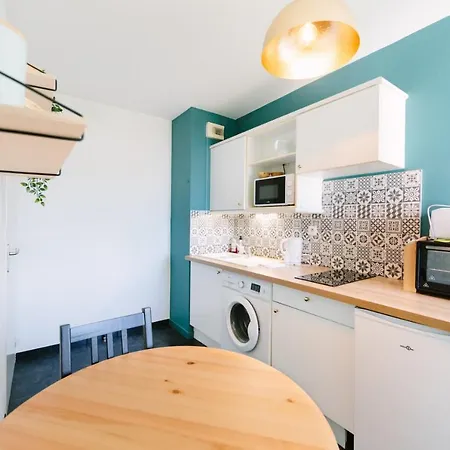 L'idylle : T2 De Standing Avec Parking - Gare/cite Des Congres/lieu Unique