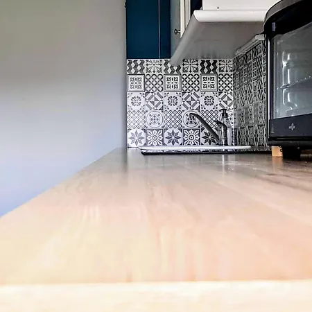 L'idylle : T2 De Standing Avec Parking - Gare/cite Des Congres/lieu Unique Daire