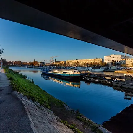 Apartment L'idylle : T2 De Standing Avec Parking - Gare/cite Des Congres/lieu Unique