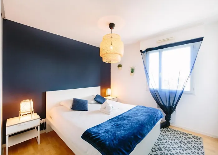 L'idylle : T2 De Standing Avec Parking - Gare/cite Des Congres/lieu Unique شقة