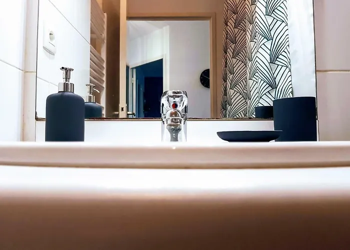 L'idylle : T2 De Standing Avec Parking - Gare/cite Des Congres/lieu Unique شقة *