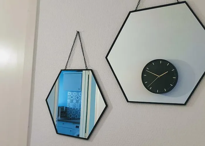 L'idylle : T2 De Standing Avec Parking - Gare/cite Des Congres/lieu Unique شقة